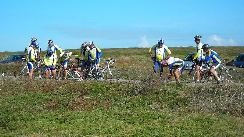 2011-09-22 10 Sur la Cote sauvage En pleine reparation.JPG